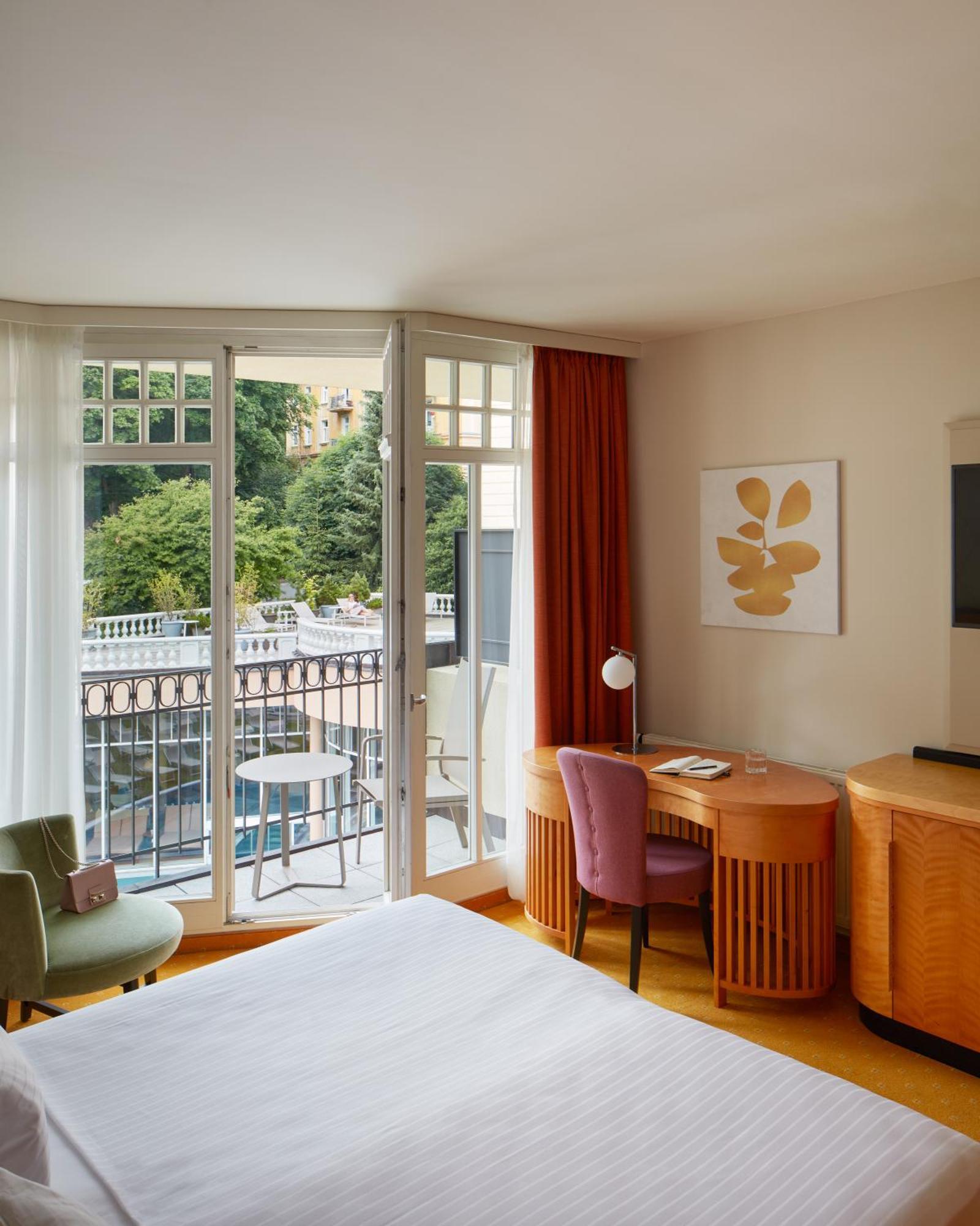 Falkensteiner Spa Resort Mariánské Lázně Habitación foto A room at the Hotel de l'Europe